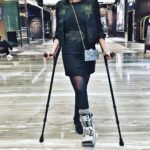 Lisa Ray Instagram - Rocking my stylin' crutches at the #ritzcarltonhongkong Thanks to my fabulous friend #SandraSpence who hung on to them post a ski mis-hap in Austria.
