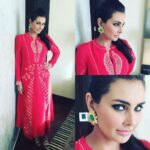 Lisa Ray Instagram - Colour that lifts! Feeling vibrant in @ampmfashion Styling @aakanksha.a MUH @meghnabutani1234