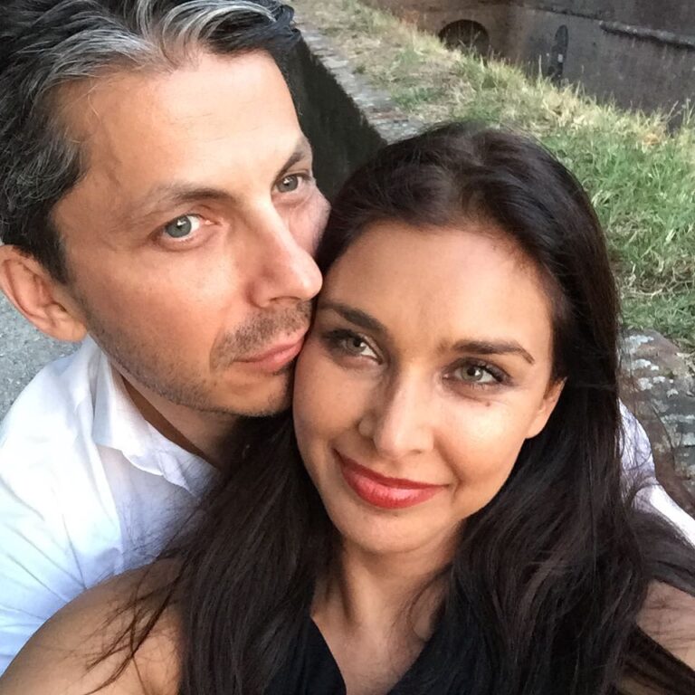 Lisa Ray Instagram - Unfiltered love in #Lucca #Tuscany