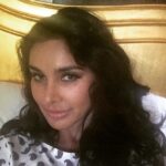 Lisa Ray Instagram – Intense filming schedule…
Bisous from the set
#setlife #filmlife London, United Kingdom