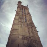 Lisa Ray Instagram - Perspective bending in #Paris
