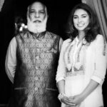 Lisa Ray Instagram - Pirtrait with @Eternal_Mewar Maharana shot in Udaipur by #DouglasMacrae last year while travelling with style with @insightvacations #InsightMoments #Udaipur #Maharana #Rajasthan #IncredibleIndia