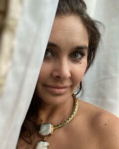 Lisa Ray Instagram - Thank you @mona_shroff_jewellery for sending this all way from my former home, Hong Kong. A beautifully versatile piece, ready to pair with my track suit as well as my favourite kurta, though today I needed to air out my skin. Not used to wearing so many layers.
