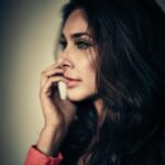Lisa Ray Instagram - Hello everyone...my next #DNA column is out, and cue the country music, it's called #Homeless Read it here: http://www.dnaindia.com/lifestyle/column-homeless-writes-lisa-ray-2060434 Fab image by #RohanShresthra