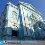 Lisa Ray Instagram - #synagogue #KalaGhoda #Mumbai #Blue