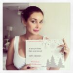 Lisa Ray Instagram – I pledge 2 be Santa this Xmas & nominate @preetasukhtankar to pledge at http://t.co/RXKiYjmjf5 #SantaRocks #GiftsOfKindness