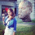 Lisa Ray Instagram - Thats me and the #Gumhead in #Vancouver between breakfast interviews. My day is made! #insightmoments