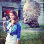 Lisa Ray Instagram – Thats me and the #Gumhead in #Vancouver between breakfast interviews. My day is made! #insightmoments