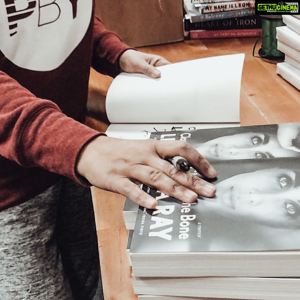 Lisa Ray Instagram - I’m sorry to bombard you with one more post about #closetothebone Many of you lovely insta-folks are still asking, so the very good folks @otterbooksinc called in yet another shipment (third I think) from my publisher @doubledayca. I showered, strapped on my air boot and got to work with a sharpie. It almost felt like a real book appearance, but I had to stop mumbling to my imaginary audience at a point. Appreciation for all your support, dear readers, and if you want a personalised copy please email otterbooksinc@gmail.com. We must find creative solutions and poetry in our everyday endeavours. Deep bows from me. Oh yes- whomever sent me the bouquet of mystic poetry - thank you. My friends @otterbooksinc handed them to me.