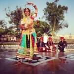 Lisa Ray Instagram – Traditional eye-catching #Rajasthani folk song and dance in #Udaipur. #IncredibleIndia