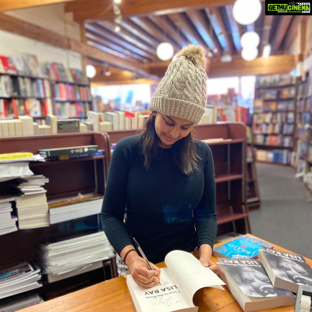 Lisa Ray Instagram - Fresh stock! My local indie bookstore @otterbooksinc just replenished stock of #ClosetotheBone They are signed and ready for a place on your bookshelf. Better yet- remember to patronise your local bookstore this festive season. Get in touch with @otterbooksinc if you’d like a personalised copy. And don’t miss Soleil in the bg as your scroll through. She’s already selecting books for mama and friends A khoob bhalo experience 🙏🏼✌️