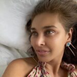 Lisa Ray Instagram – Listen, we can all use a talisman to invite more luck and abundance in our lives right now. Maybe that’s why I’m crushing on these earrings by @houseofrajput 
On another note, I have boundless admiration for the entrepreneurial spirit and the grit and persistence it takes to keep a business going, especially during these times. 
Thank you Jia for the thoughtful gift that embodies for me, a necessary spirit of the times.
As everyone knows I also love giving a shoutout to female entrepreneurs of Indian origin I’m fortunate to connect with, wherever I find myself. 
For the near future, that’s Singapore ✌️