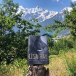 Lisa Ray Instagram - Words travel. Living vicariously through #ClosetotheBone Have you heard? Close to the Bone will be published in North America by @doubledayca Click the link in bio to pre-order 🙏🏼