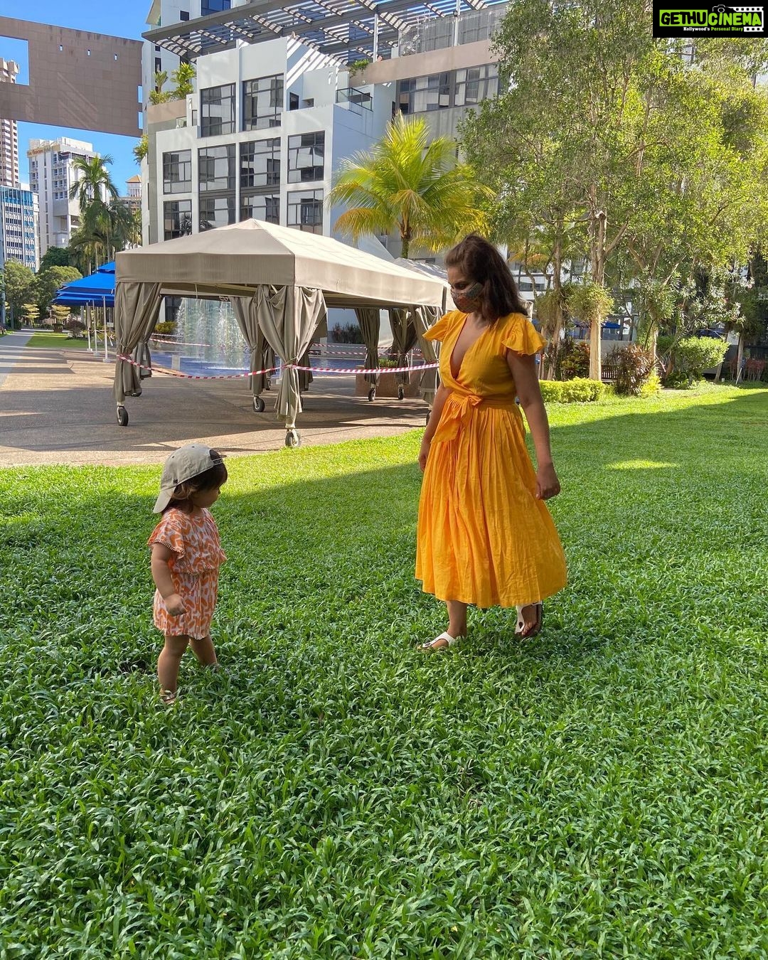Lisa Ray Instagram - My heart’s been full of stormy weather and the relentless crash of peoples lives breaking on the rocks. Then I did my first Sufi whirling session with Danseuse @realmsofdance today. The world is the same but I’ve found my centre again. Whatever it takes to ‘rest in natural peace your exhausted mind’ do that. And do it again. And then bubble over from that place. Oh yah, and stay safe Mumbai. Hold tight while the cyclone blows by (and please universe, can we here a break from natural disasters- I for one have gotten the message) @tokreeshopjaipur @photophactorysg