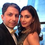 Lisa Ray Instagram – Kids: we used to go out…once upon a time.
The end.
#shortestfairytale