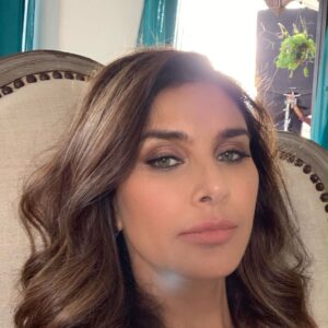 Lisa Ray Instagram - Samara is a lot to take. We would probably not be friends. 
But at least she appears to have good taste in books. Scroll through to the end.
@4moreshotspls @pritishnandycommunications @primevideoin