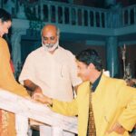 Mahesh Babu Instagram – ‪21 years and how ❤️❤️❤️ ‬

‪Thank you @Ragavendraraoba for making my first a super special one. The learning that came with the experience is something I’ll always cherish. Extremely glad to have known and worked with you and our amazing team🤗‬
‪#21YearsForRajakumarudu‬
@realpz @vyjayanthimovies @joinprakashraj