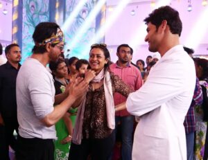 Mahesh Babu Instagram - Happy birthday to one of the most humble people I've known, @iamsrk! Wishing you happiness and great health always! 😊