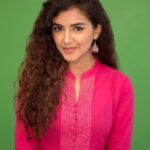 Malvika Sharma Instagram - Sundar Susheel Ladki! 😜