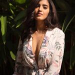 Malvika Sharma Instagram - Sun-kissed 🌞 📸 @nim.is.hh ❤️