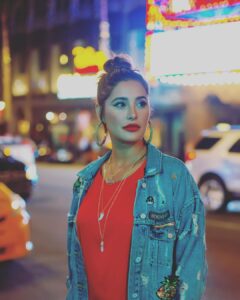 Nargis Fakhir Instagram - I am stronger because I had to be, I am smarter because of my mistakes, happier because of the sadness I have known and now wiser because I learned. . . . No one is perfect and we all go through experiences that shape us in different ways. But one thing you must never do … you must never give up. ❤️🙏🙏🙏🙏 Dubai, UAE