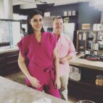 Nargis Fakhir Instagram – A little fun in the kitchen! I love cooking. I’m not the best at it but i try. Shared some funny stories with @garymehigan – so make sure to watch #MasterClass . 👏🏼😂🍽🥟🥢 #uglydumplings 😂 @FoxLife_India 
#ComingUpOnFoxLife #GaryOnFoxLife