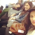 Nargis Fakhir Instagram - #GoAir Bye Bye Delhi see u next time !! Team Nargalicious @fionadsouza14