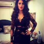 Nargis Fakhir Instagram – #blackDress In my Vanity during shoot. #kick #devilSong