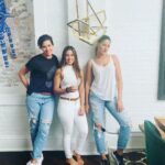 Nargis Fakhir Instagram - @airbnb #ad #nyconairbnb #girlgangmeetup When the ladies get together 🙌🏻🔥😍. Manhattan, New York