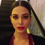 Natasha Suri Instagram - #natashasuri#selfie#redlips#bun