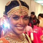 Natasha Suri Instagram - #showlook#idlisambhar#rajnikanth#natashasuri#backstage