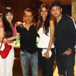 Natasha Suri Instagram - With my dear friends @pareshghelani and @retesh_retesh at the former's surprise bday bash!!! 🤗🤩💜