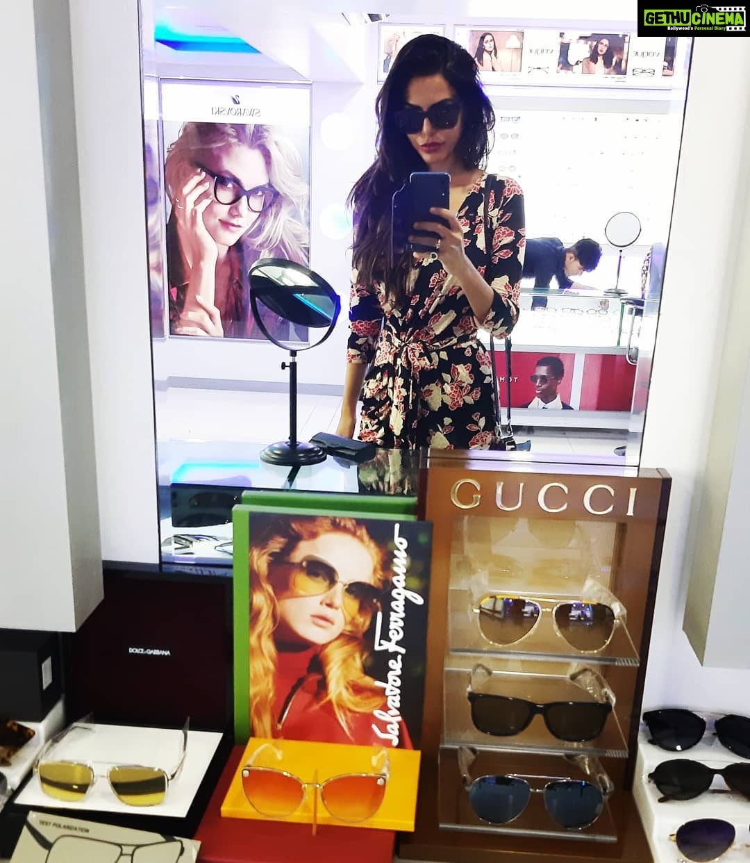 Natasha Suri Instagram - Hello World..Let's conquer you!!