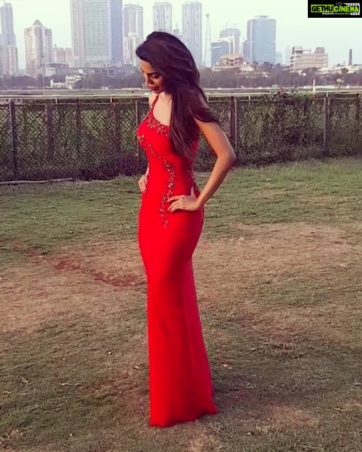 Natasha Suri Instagram - This gown was made for me by Hemant Trevedi 10 yrs ago. Amazingly enough it still fits me like a glove. Not bad, eh!!