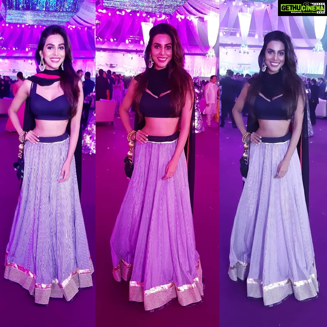 Natasha Suri Instagram - About last night! Wedding shenanigans! At the #Cineyug #Morani wedding Styled by @afshanvirani #natashasuri