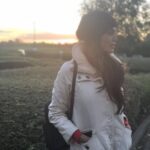 Natasha Suri Instagram - When the Sun shines outta my cerebrum!! London, United Kingdom