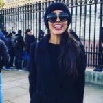 Natasha Suri Instagram - Buckingham Palace! London!