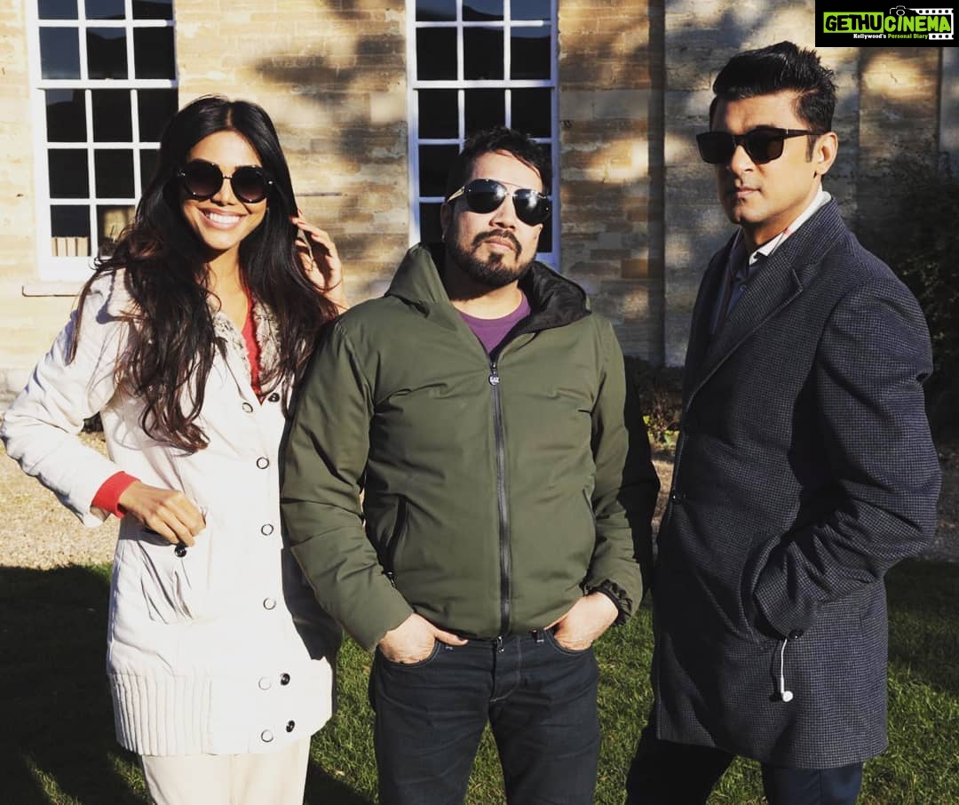 Natasha Suri Instagram - Shoot mode #Aadat #film #london London, United Kingdom