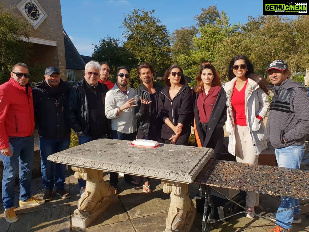 Natasha Suri Instagram - #Aadat #Shoot #London