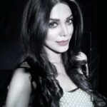 Natasha Suri Instagram - Selfie game must stay strong! #NatashaSuri