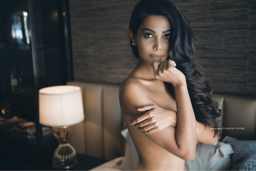 Natasha Suri Instagram - Never forget to be classy! My shoot last month with Kaustub Kamble @kaustubh_19 Muh by @sagarmakeupandhair #NatashaSuri