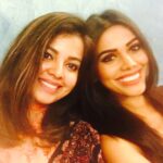 Natasha Suri Instagram - Chhoti behen..Soniya (We are 3 sisters in all) #RupaliSuri #NatashaSuri #SoniyaSuri #Sisters #SuriSisters