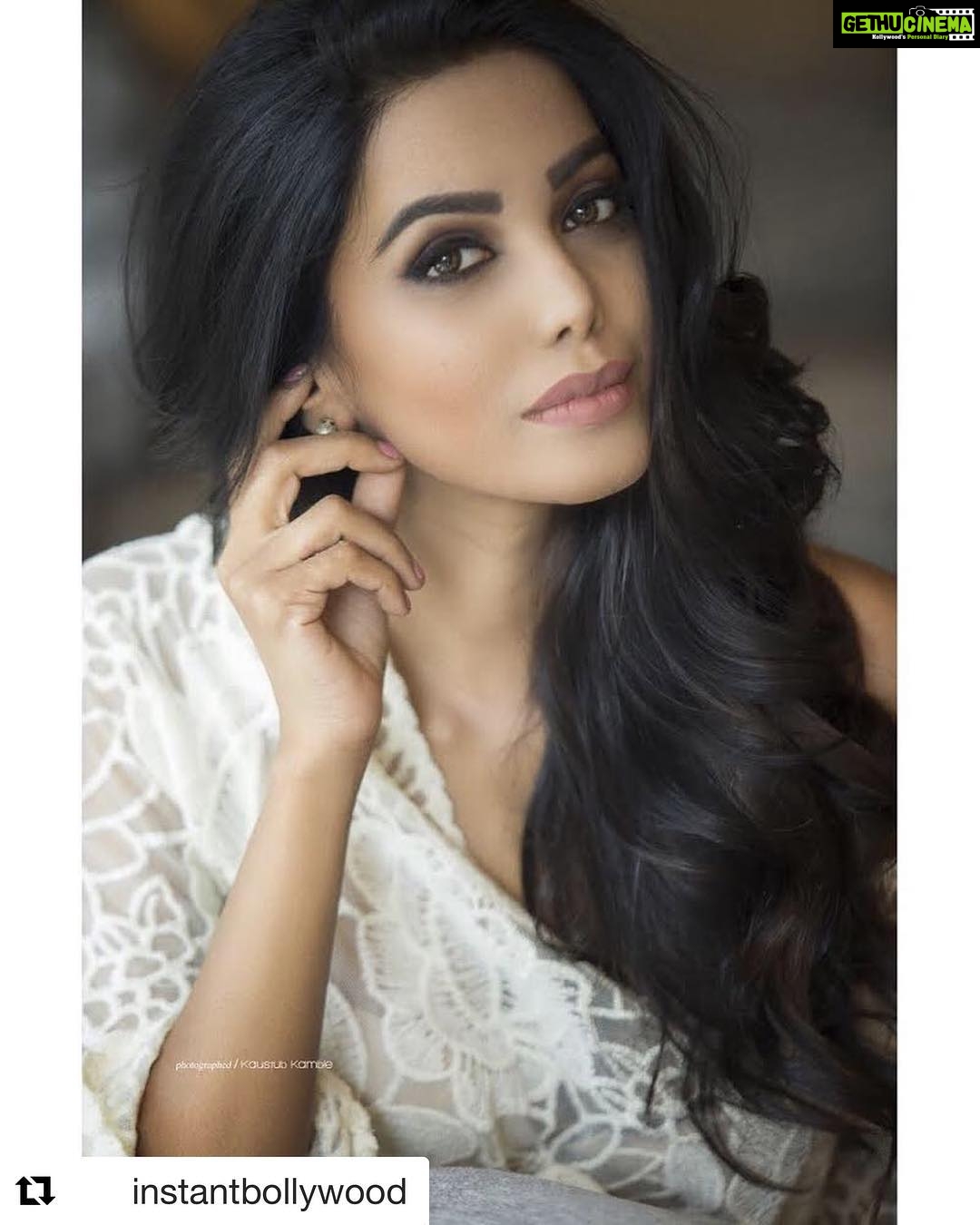 Natasha Suri Instagram - #Repost @instantbollywood with @get_repost ・・・ Former Miss India World & Actor @natashasuri will be seen in a bollywood film tentatively titled @bhanupriyavirgin directed by Ajay Lohan & produced by Zee TV & Mahendra Dhariwal, to be released in June 2018. . This year you will see her in two hindi films in interesting roles. We say Natasha can easily fit the role of the next Bond girl or Charlie's Angel or its Indian version. Her face just lights up the big screen. Cheers to this gorgeous hottie! . . #NatashaSuri #IndianActor #Actor #Actress #MissIndia #SuperModel #TV Host #Bollywood #BhanuPriyaVirgin #BaaBaaaBlackSheep #InsideEdge #AmazonPrime #KingLiar #KingLiarFilm