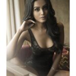 Natasha Suri Instagram - #NatashaSuri shot by Kaustub Kamble @kaustubh_19 MUH by @sagarmakeupandhair @missindiaorg