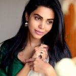 Natasha Suri Instagram - Another set of the no makeup 'au naturel' series of pics!! Trying to pay an ode to my half telugu roots. #natashasuri #actor