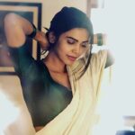 Natasha Suri Instagram - Tumhari bahu Alka..👩‍🔧 In character!! #NatashaSuri