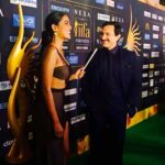 Natasha Suri Instagram – #iifa2017#newyork#greencarpet#host#actor#workmode#natashasuri#saifalikhan is a riot..and so much fun to chat with!