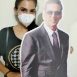 Natasha Suri Instagram – So I ve been an Akshay Kumar fan since my teenage. And I received this life-size poster cut out of him as a gift on 1st Aug 20′ by my friend (who is also a massive Akshay Kumar fan) during my visit to Pune. This cut out is now happily occupying a wall in my home.🥰😎 

 Salman Khan is another fav too. An absolute large-hearted do-gooder!! ❤️

One thing that’s common in both the actors is that they give back generously to society!

#NatashaSuri #AkshayKumar #SalmanKhan #Fan