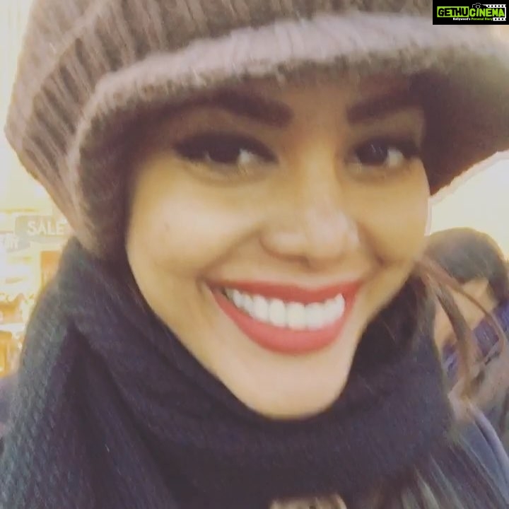 Natasha Suri Instagram - Throwback to my South Korean sojourn in Jan 2017' #SouthKorea#traveldiaries #myongdongstreet#localshopping in minus 12 degrees!