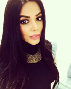 Natasha Suri Instagram - Loving my polo neck black top from #lovegenration#brand @retesh_retesh @komallath @tuteconsultancy